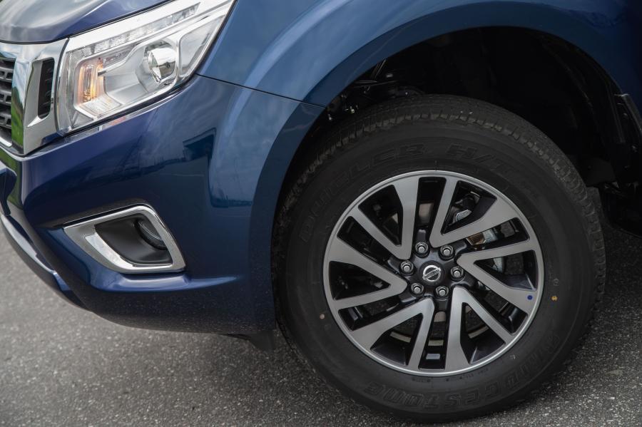Колеса Nissan Frontier XE Double Cab (D23) 2017 года  (LA) (фото 7 из 10)